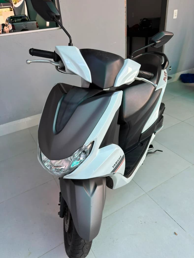YAMAHA FLUO 125 CC - Foto 2 de 6